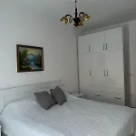 Freskia , * Golem (Tirana)