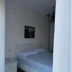 Freskia , Apartment